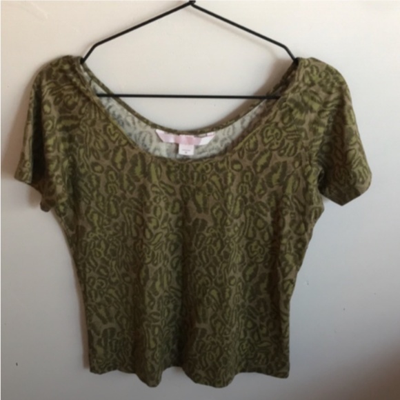 EUC Victoria’s Secret Animal Print Cropped PJ Top - Picture 1 of 4